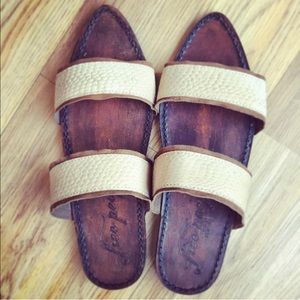Free People Pointed Sandals - Tan Leather & Wood
